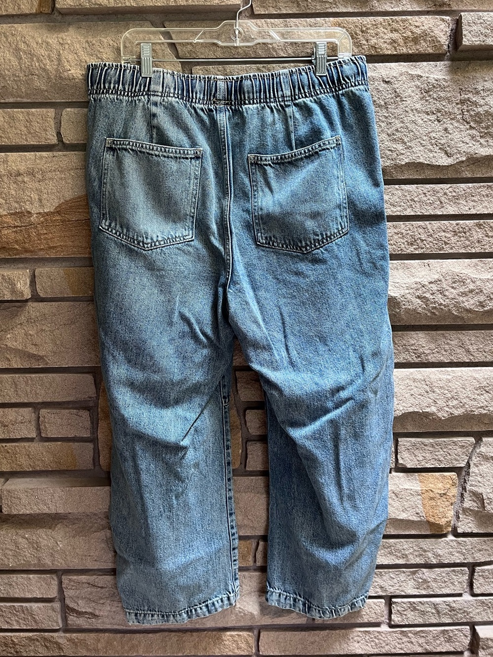 GAP Supersoft Pull On Barrel Leg Jean Light Wash Size large short - Picture 5 of 11